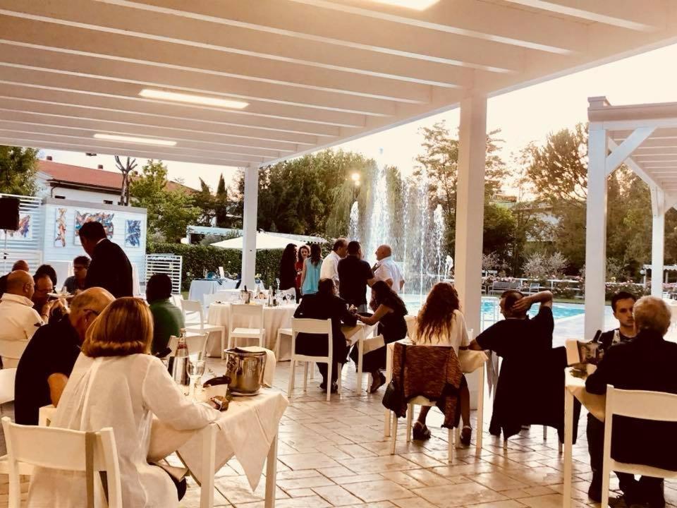 Hotel Santacroce Meeting 술모나 외부 사진