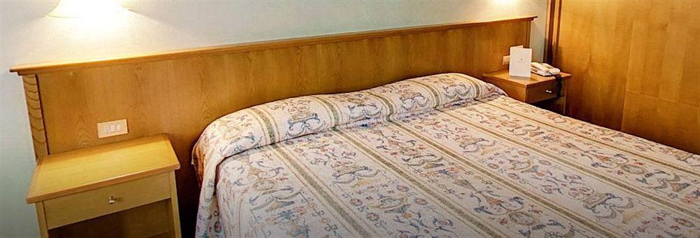 Hotel Santacroce Meeting 술모나 외부 사진