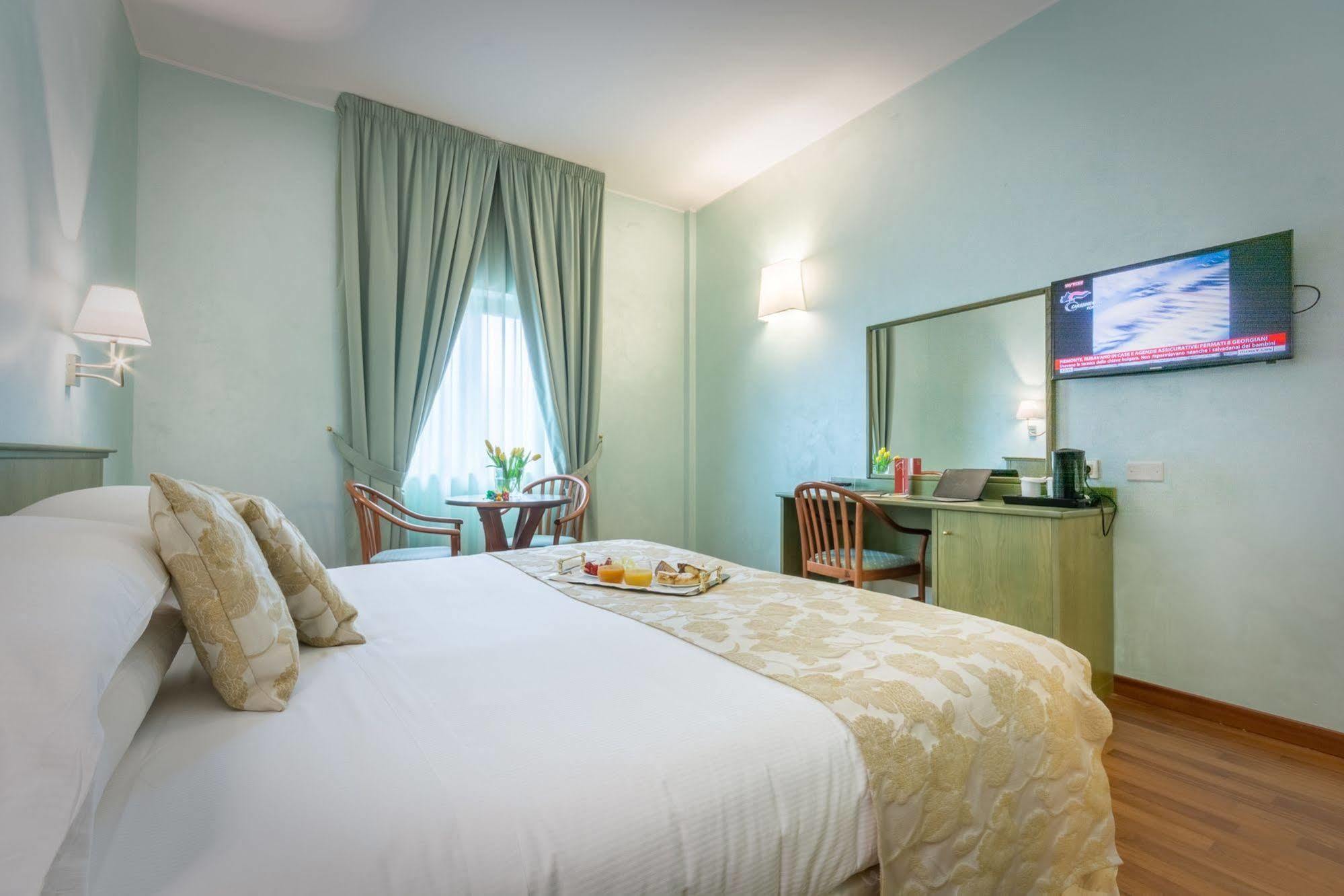 Hotel Santacroce Meeting 술모나 외부 사진